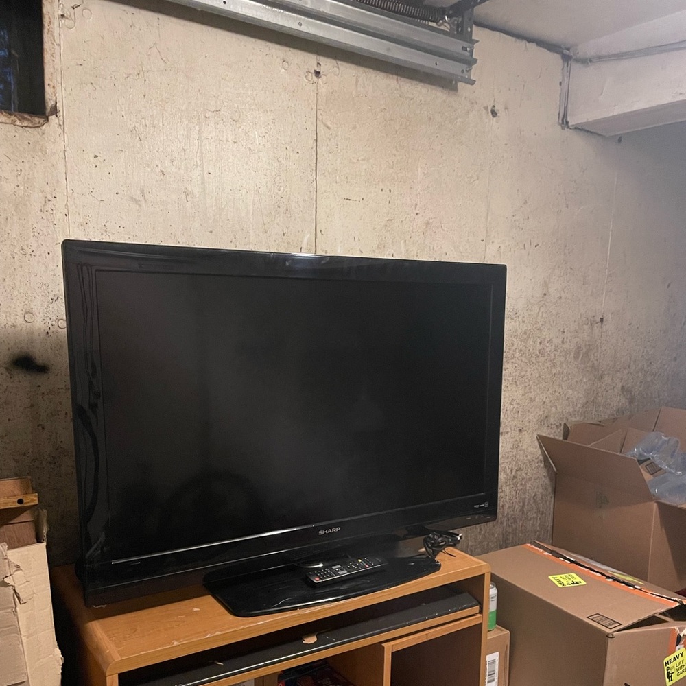 42in SHARP TV model #LC -42SV49U LCD TV